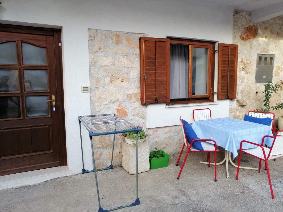 Gracia Apartments Funtana Exterior photo